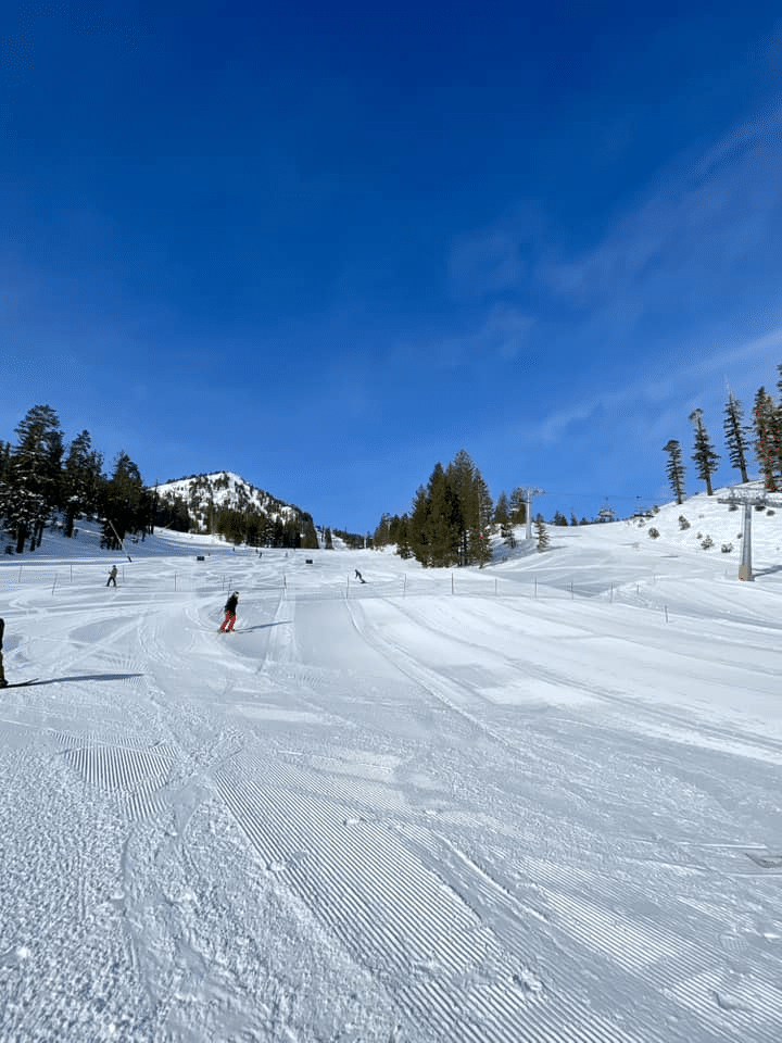 Mammoth ski lift Canyon Lodge Express